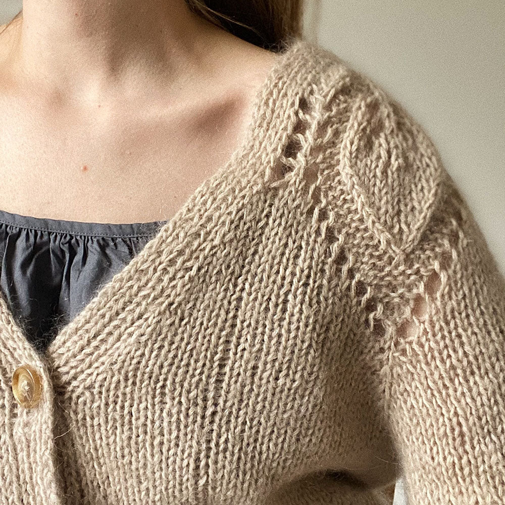 CHUNKY DAHLIA CARDIGAN V-NECK - littleWOOrLi & SILKY MOHAIR