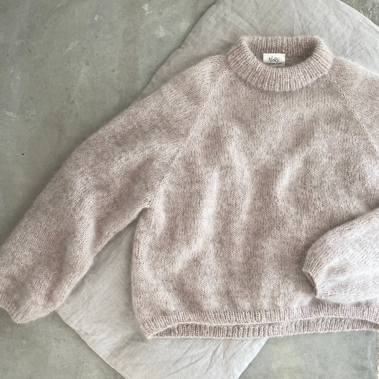 HYGGE SWEATER - SILKY MOHAIR