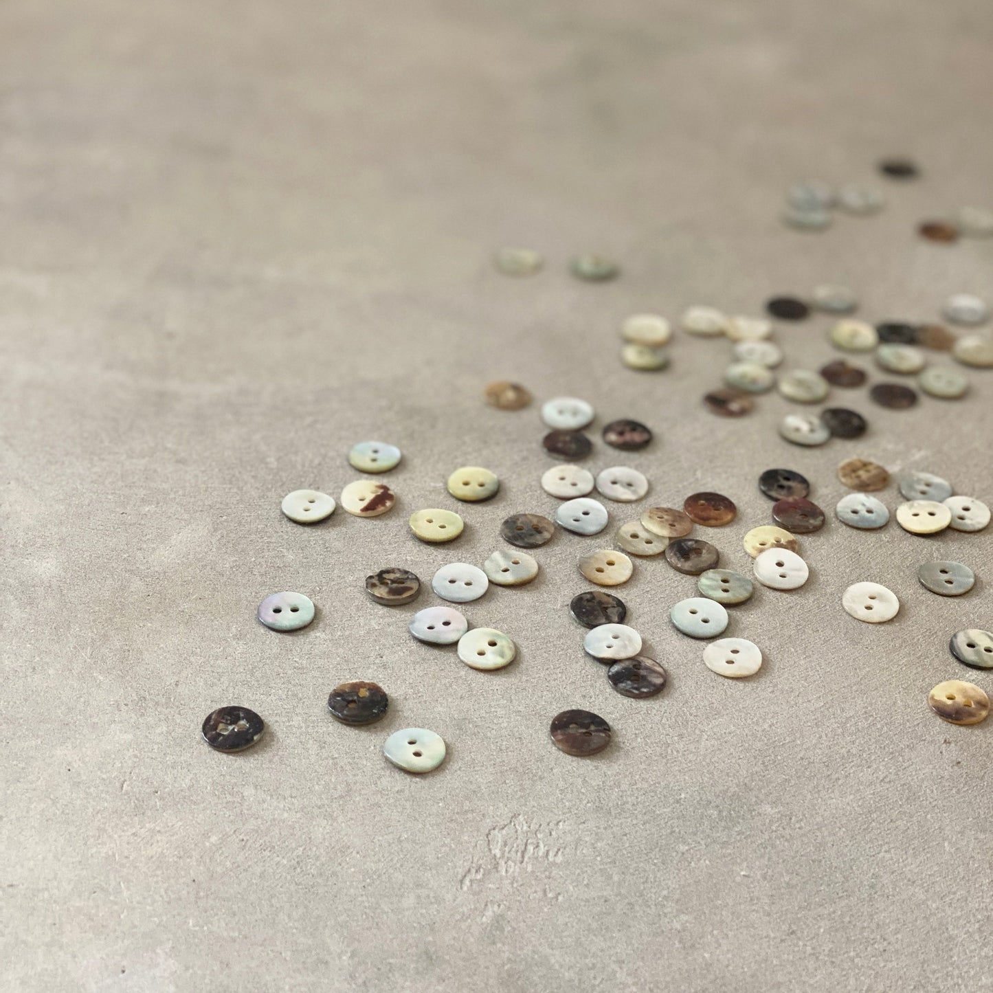 BOTTONI in Madreperla ø11