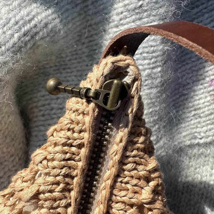 ZIPPER 28 cm - CHOCOLATE BROWN by PetiteKnit
