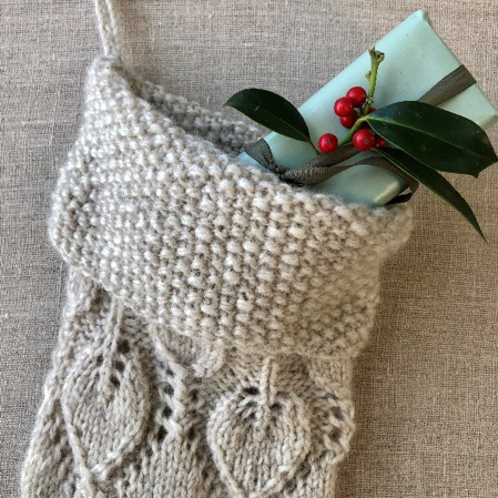 PATTERN - DAHLIA CHRISTMAS SOCK
