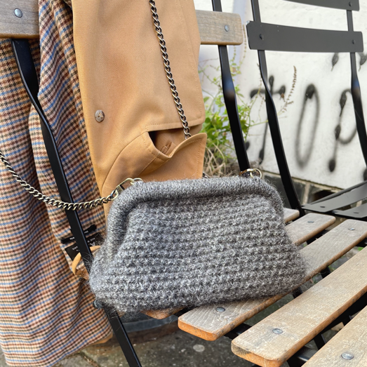 PATTERN - WINTER CLUTCH