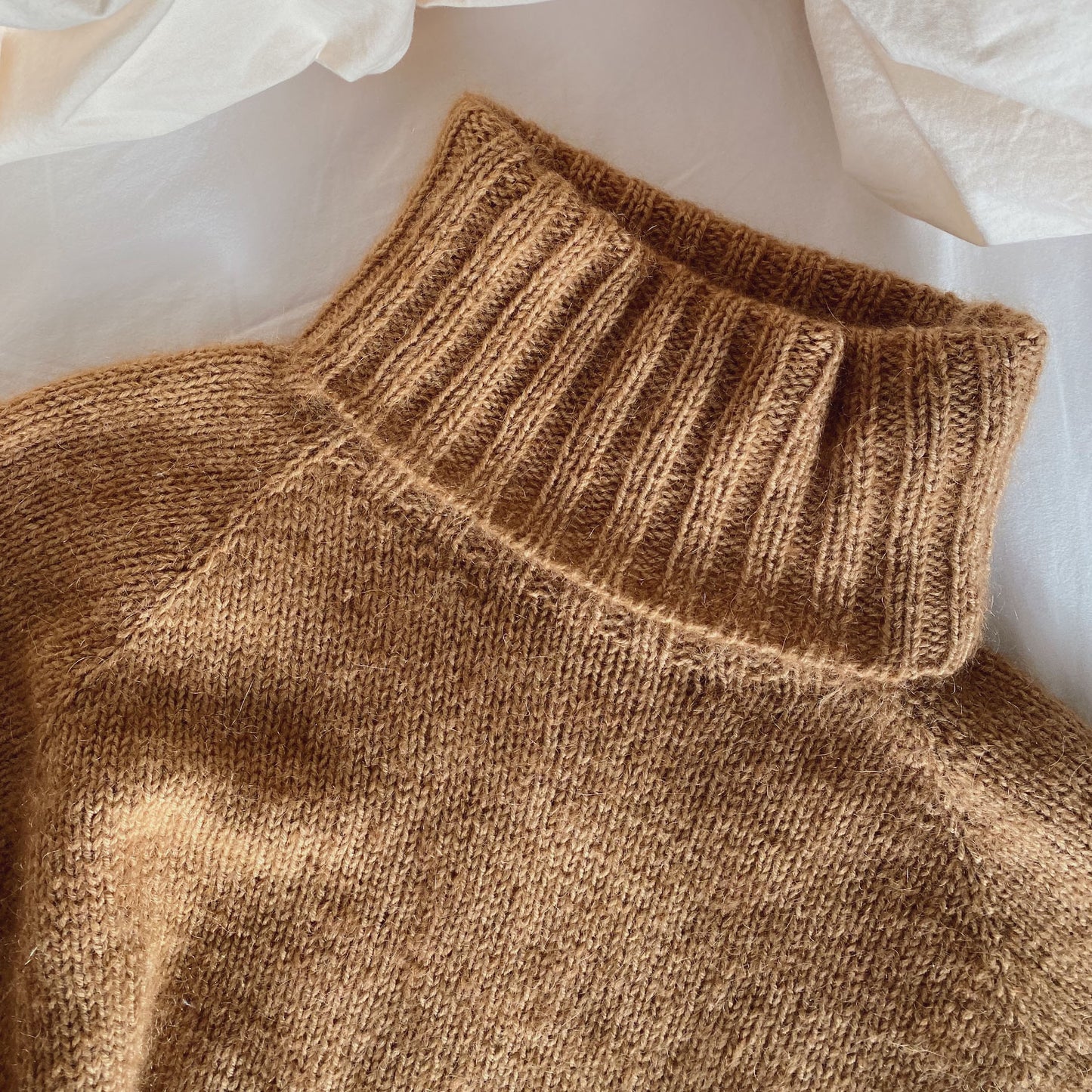 CARAMEL SWEATER - WOOrLi in LOVE & SILKY MOHAIR