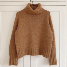 Load image into Gallery viewer, CARAMEL SWEATER - littleWOOrLi &amp; SILKY MOHAIR
