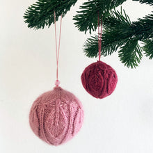 Load image into Gallery viewer, DAHLIA CHRISTMAS BAUBLE - littleWOOrLi
