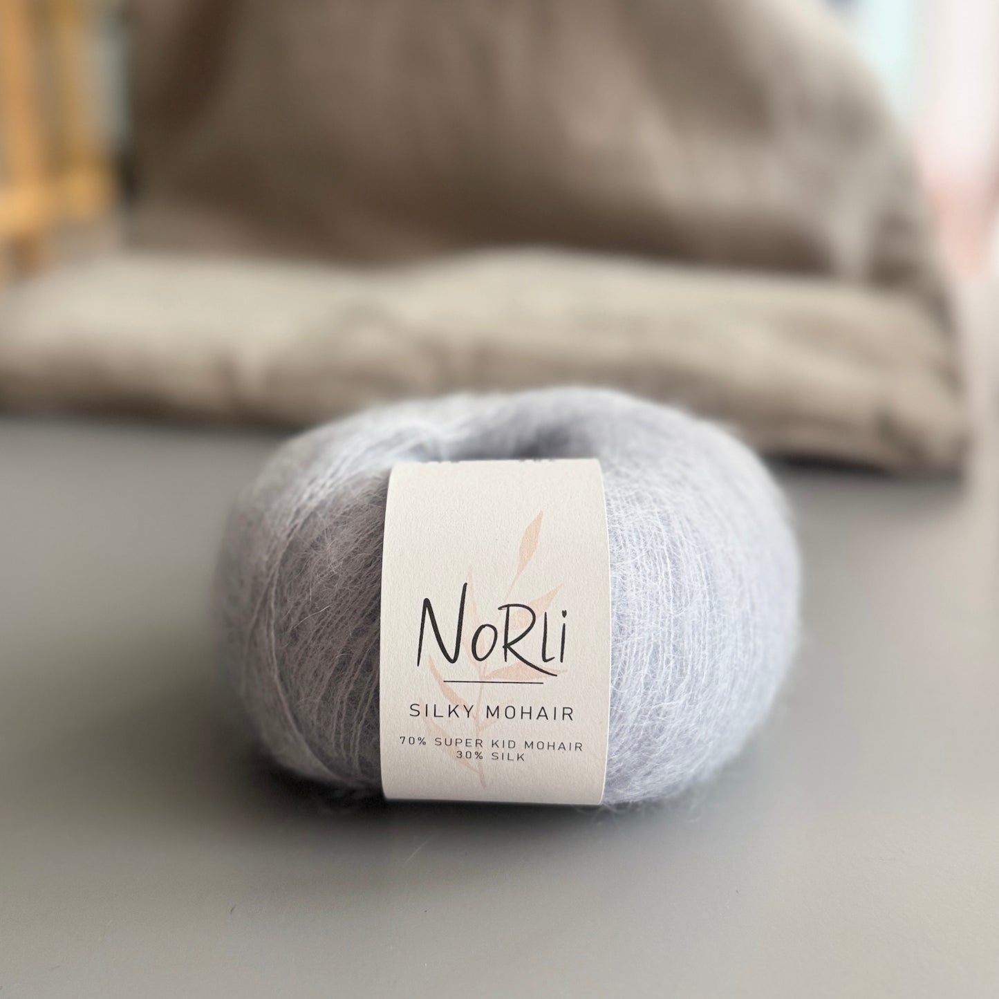 SILKY MOHAIR - MOON ICE