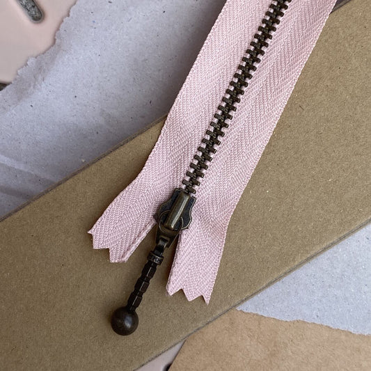 ZIPPER 14 cm - POWDER ROSE by PetiteKnit