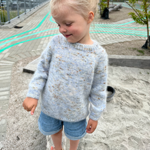 Load image into Gallery viewer, PATTERN - MONDAY SWEATER JUNIOR
