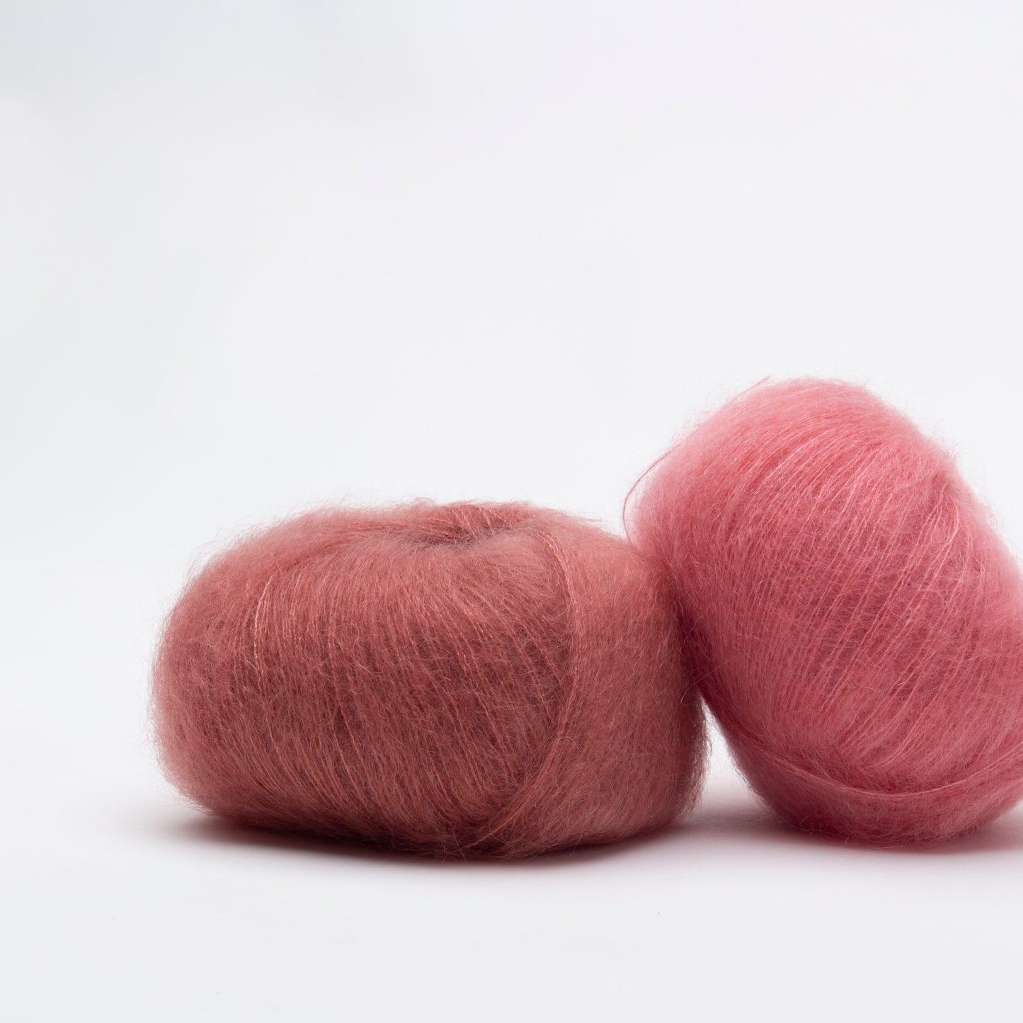 SILKY MOHAIR - BERRY